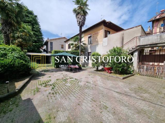 Villa Indipendente in vendita a Santuario, Saronno