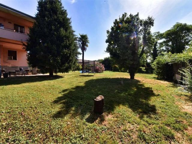 Villa Indipendente in vendita a Villaggio Matteotti, Saronno