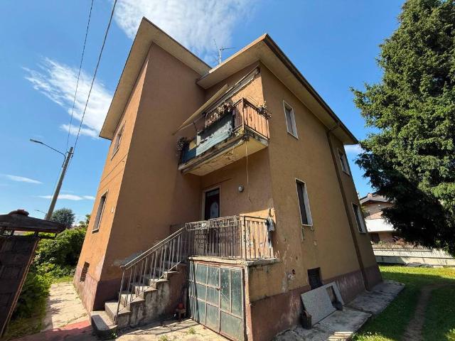 Villa Indipendente in vendita a Campo Sportivo-Colombara, Saronno