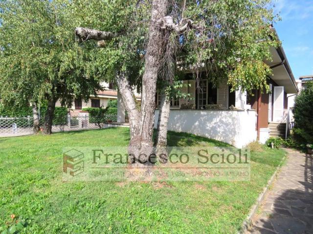 Villa Indipendente in vendita a Cassina Ferrara, Saronno