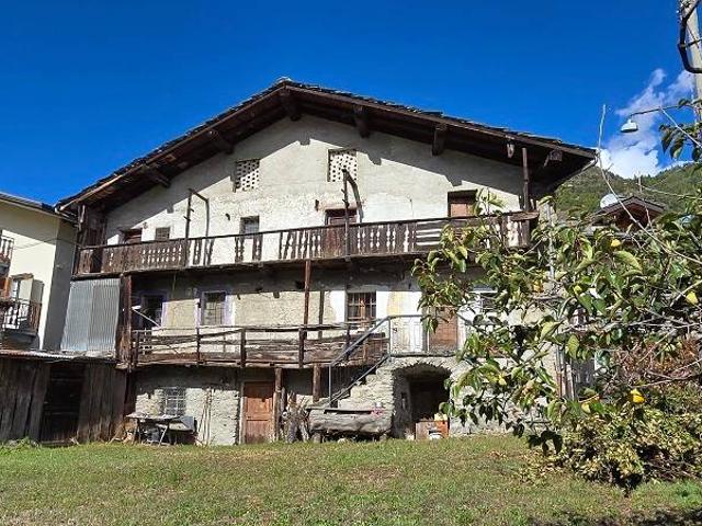 Villa Indipendente in vendita a Sarre, Aosta