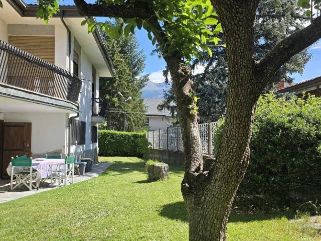 Villa Indipendente in vendita a Sarre, Aosta