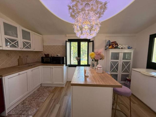 Villa Indipendente in vendita a Sarroch, Sardigna/Sardegna