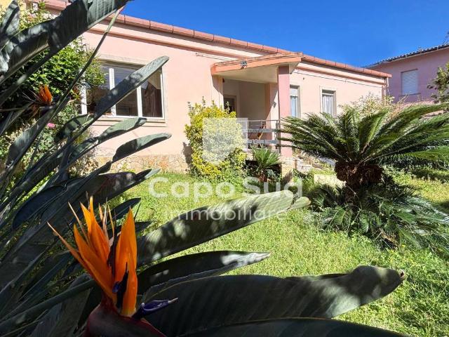Villa Indipendente in vendita a Sarroch, Sardigna/Sardegna