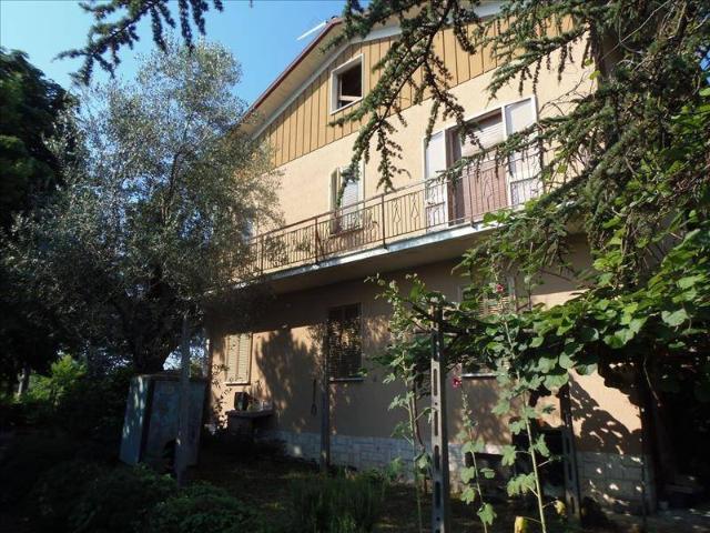 Villa Indipendente in vendita a Sarteano, Toscana