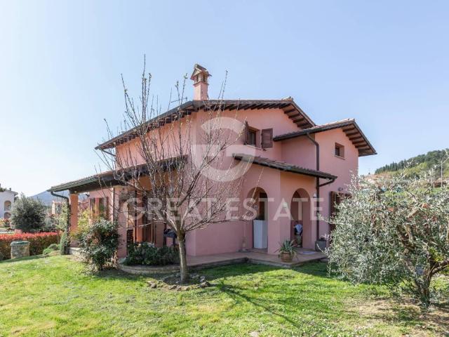 Villa Indipendente in vendita a Sarteano, Toscana