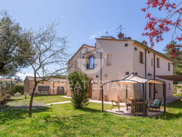 Villa Indipendente in vendita a Sarteano, Toscana