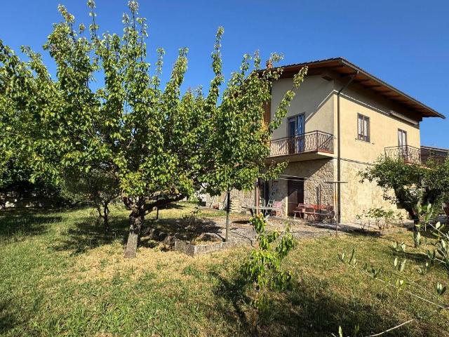Villa Indipendente in vendita a Valverde, Sarteano