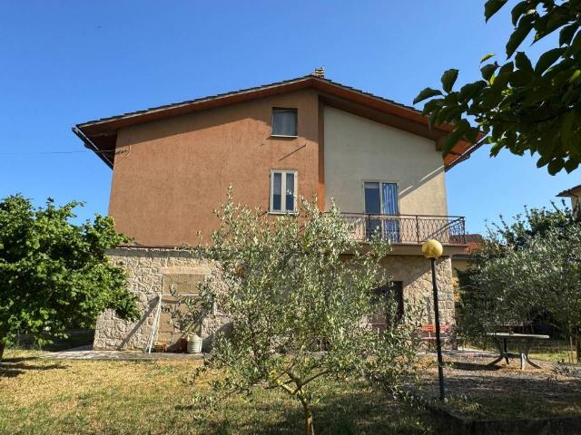 Villa Indipendente in vendita a Valverde, Sarteano