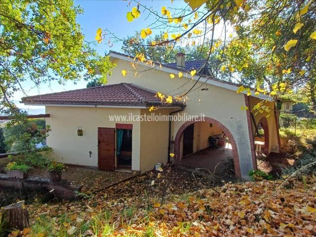 Villa Indipendente in vendita a Sarteano, Toscana