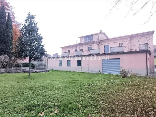 Villa Indipendente in vendita a Sarteano, Toscana