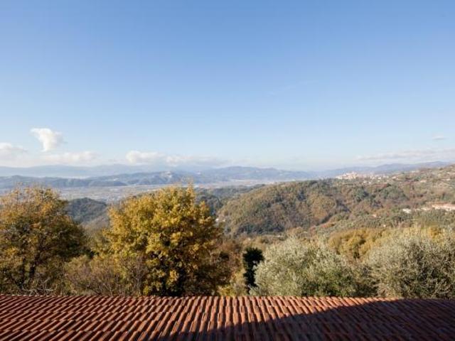 Villa Indipendente in vendita a Sarzana, Liguria