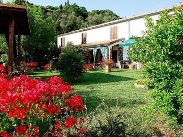 Villa Indipendente in vendita a Sarzana, Liguria