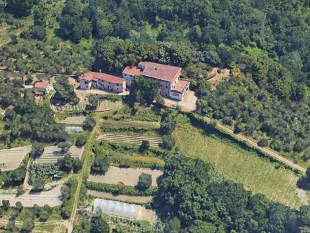 Villa Indipendente in vendita a Sarzana, Liguria