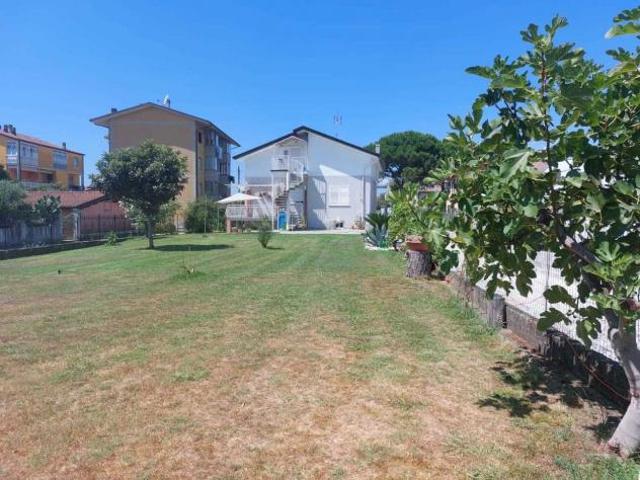 Appartamento in vendita a Sarzana, Liguria