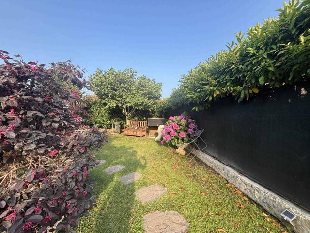 Villa Indipendente in vendita a Sarzana, Liguria