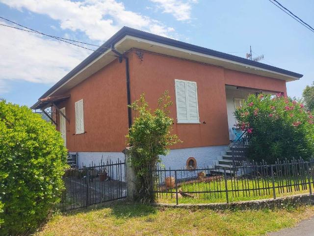 Villa Indipendente in vendita a Sarzana, Liguria