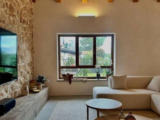 Villa Indipendente in vendita a Sarzana, Liguria