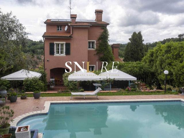 Villa Indipendente in vendita a Sarzana, Liguria