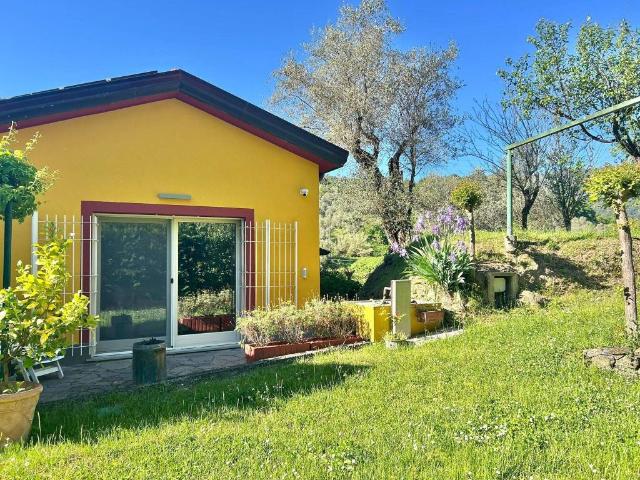 Villa Indipendente in vendita a Bradia, Sarzana
