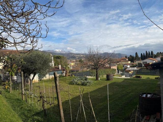 Villa Indipendente in vendita a Nave, Sarzana
