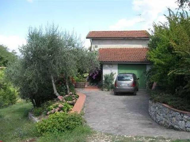 Villa Indipendente in vendita a Nave, Sarzana