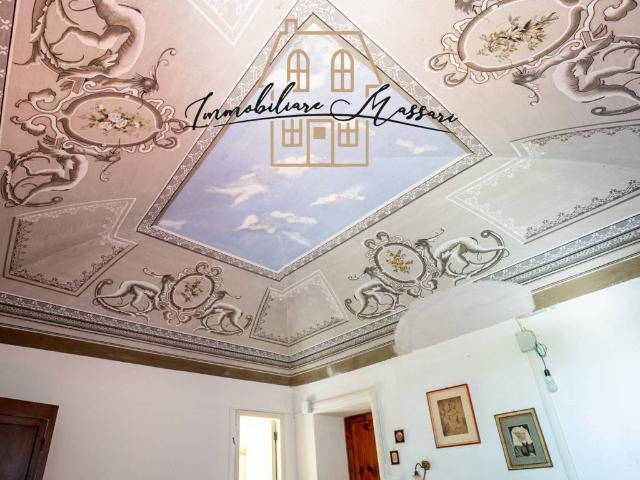 Villa Indipendente in vendita a Sarzana, Liguria