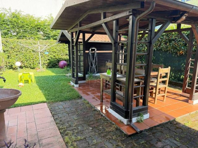 Villa Indipendente in vendita a Sarzana, Liguria
