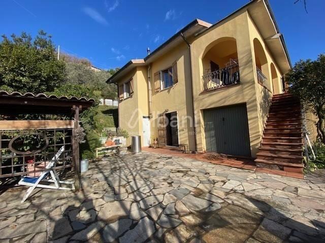 Villa Indipendente in vendita a Sarzana, Liguria