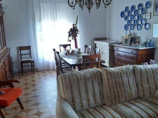 Villa Indipendente in vendita a Ameglia, Liguria