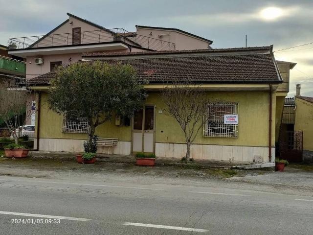 Villa Indipendente in vendita a Sassano, Campania