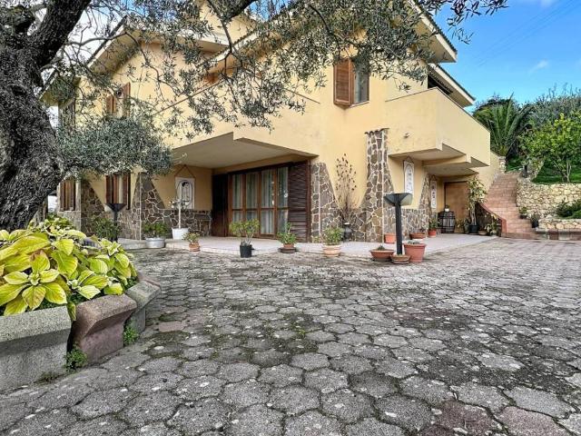 Villa Indipendente in vendita a Baddimanna, Cala Di Volpe