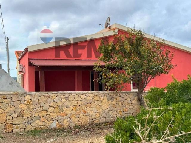 Villa Indipendente in vendita a San Pietro, Cala Di Volpe