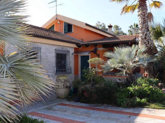 Villa Indipendente in vendita a Cala Di Volpe, Sardigna/Sardegna