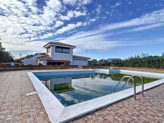 Villa Indipendente in vendita a Cala Di Volpe, Sardigna/Sardegna