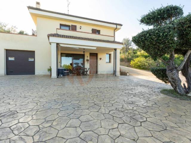 Villa Indipendente in vendita a Caniga, Cala Di Volpe