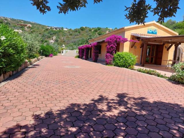 Villa Indipendente in vendita a Luna e Sole, Cala Di Volpe