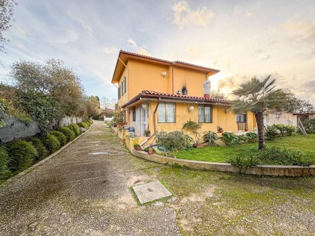 Villa Indipendente in vendita a Caniga, Cala Di Volpe
