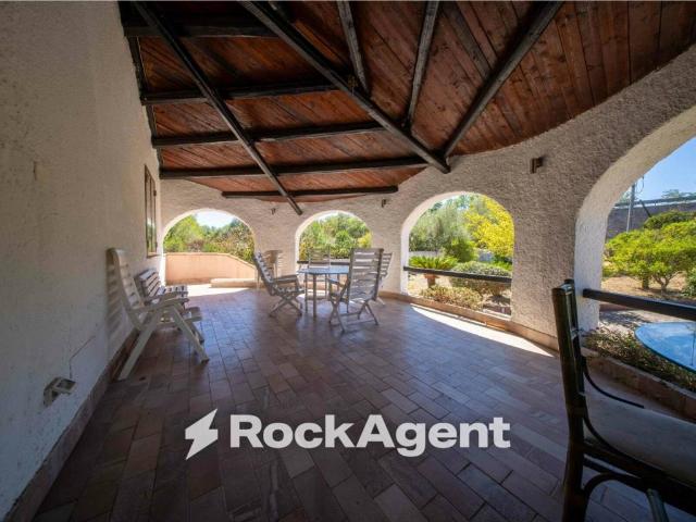 Villa Indipendente in vendita a San Giovanni, Cala Di Volpe