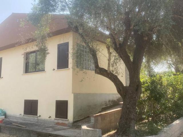 Villa Indipendente in vendita a San Giovanni, Cala Di Volpe