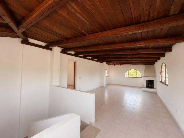 Villa Indipendente in vendita a San Giovanni, Cala Di Volpe