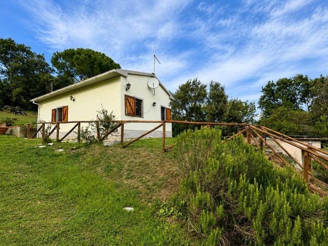 Villa Indipendente in vendita a Sassetta, Toscana