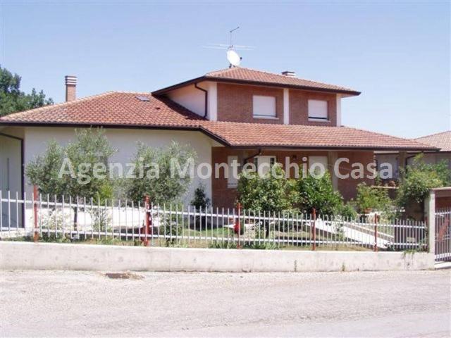 Villa Indipendente in vendita a Sassocorvaro Auditore, Marche