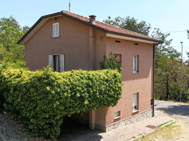 Villa Indipendente in vendita a Sassocorvaro Auditore, Marche
