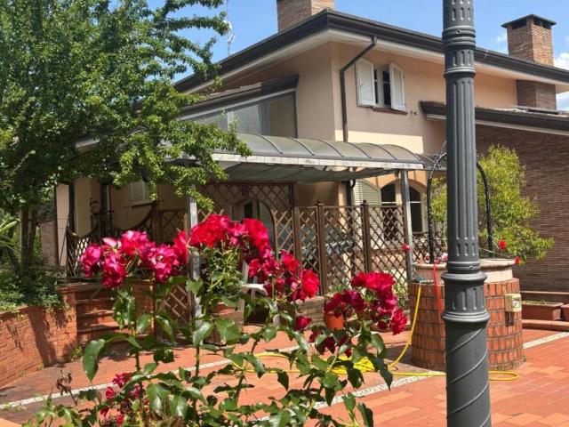 Villa Indipendente in vendita a Farneto, Sassofeltrio