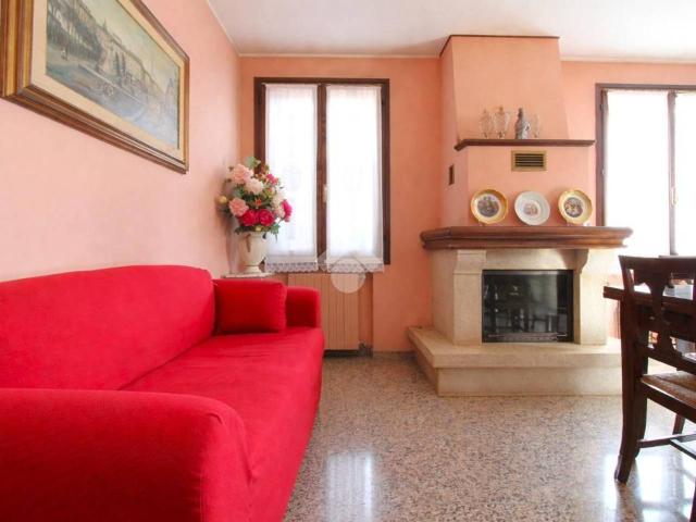 Villa Indipendente in vendita a Unione dei comuni del Distretto Ceramico, Sassuolo