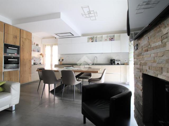 Villa Indipendente in vendita a Unione dei comuni del Distretto Ceramico, Sassuolo