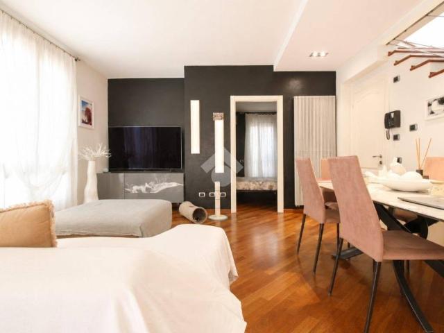 Villa Indipendente in vendita a Unione dei comuni del Distretto Ceramico, Sassuolo