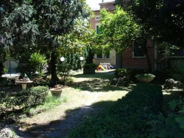 Villa Indipendente in vendita a Unione dei comuni del Distretto Ceramico, Sassuolo
