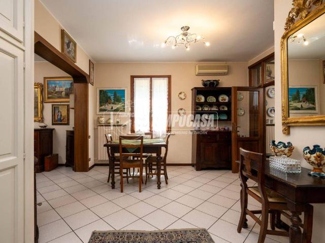 Villa Indipendente in vendita a Unione dei comuni del Distretto Ceramico, Sassuolo